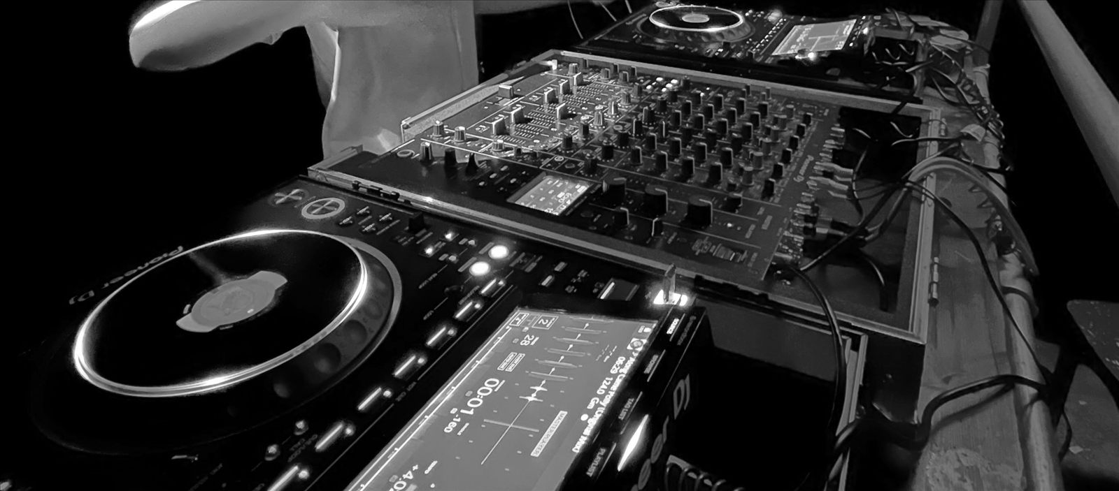 Black and white close-up of the decks â€” Zac Harris DJ